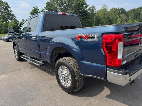 Used 2017 Ford F250 XLT w/ XLT Premium Package AWD/4WD image 10