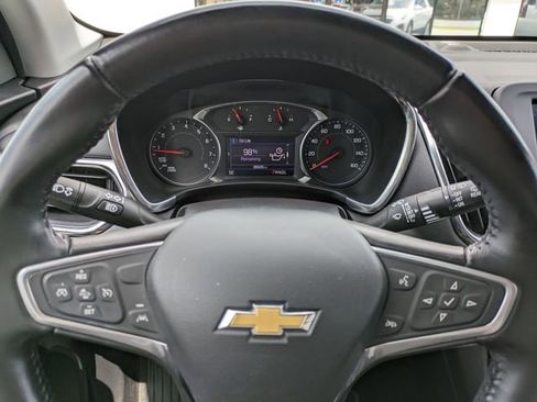 Used 2022 Chevrolet Equinox LT image 25