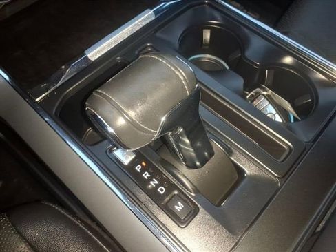 Certified 2021 Ford F150 Lariat w/ Equipment Group 502A High image 26