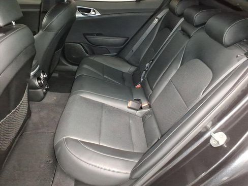 Used 2022 Kia Stinger GT1 image 11