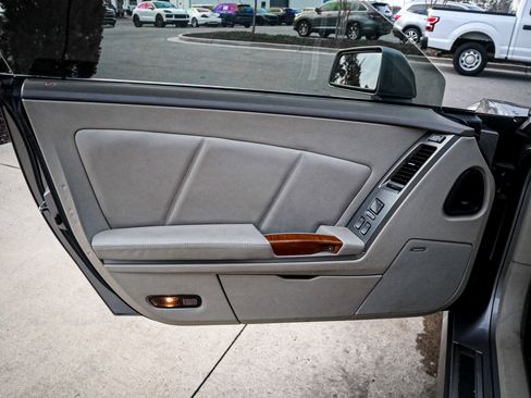 Used 2005 Cadillac XLR image 14