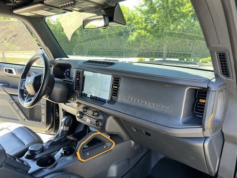Used 2024 Ford Bronco Badlands AWD/4WD image 29