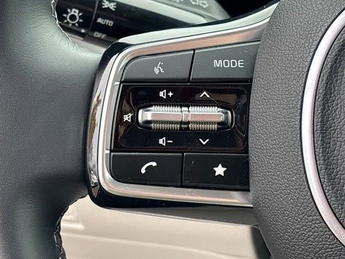 Certified 2025 Kia Sorento S w/ Panoramic Sunroof Package image 28