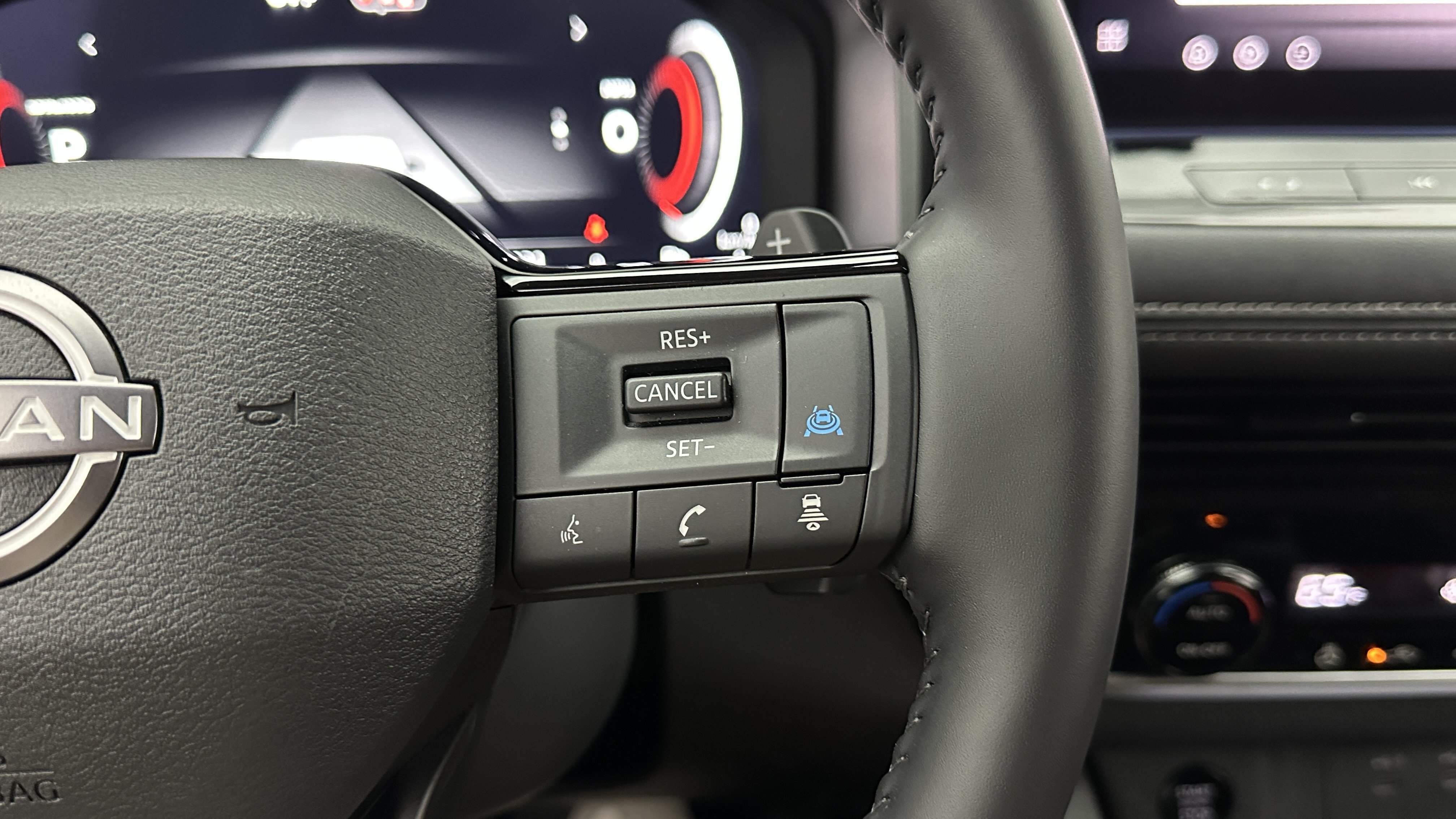 Used 2026 Nissan Rogue SL FWD image 25