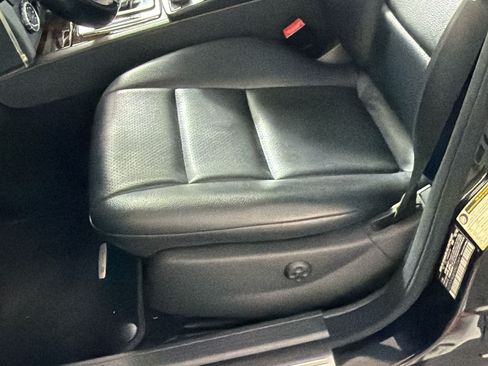 Used 2013 Mercedes-Benz C 300 4MATIC Sedan image 16