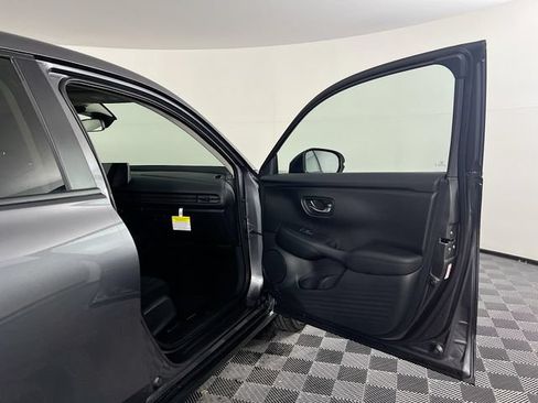 Certified 2026 Honda HR-V LX image 28