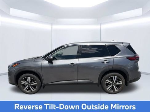 Used 2025 Nissan Rogue SL w/ SL Premium Package FWD image 11