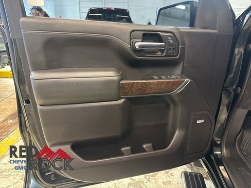 Used 2022 GMC Sierra 1500 Denali w/ Denali Premium Package image 22