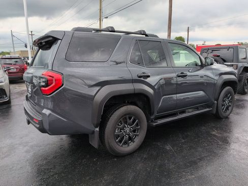 Certified 2025 Toyota 4Runner SR5 AWD/4WD image 5