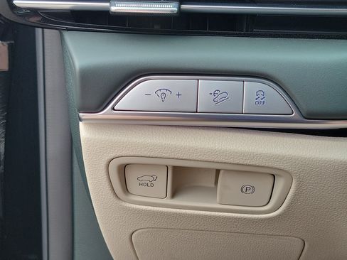 Certified 2026 Genesis GV80 2.5T AWD/4WD image 13