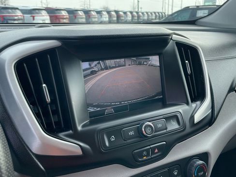 Used 2024 GMC Terrain SLE image 14