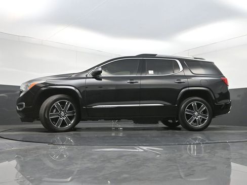 Used 2019 GMC Acadia Denali w/ Technology Package FWD image 30