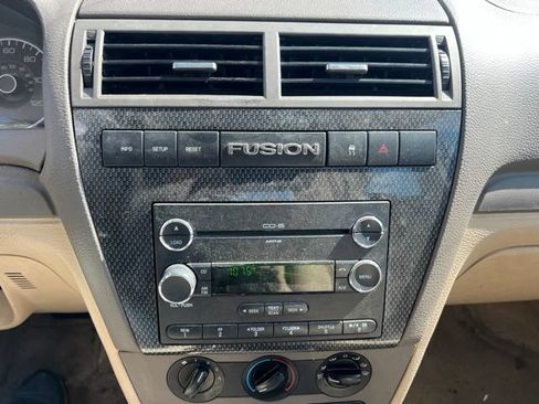 Used 2009 Ford Fusion SE FWD image 22