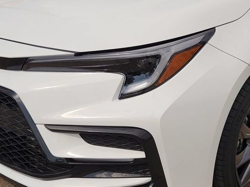 New 2026 Toyota Corolla SE FWD image 6