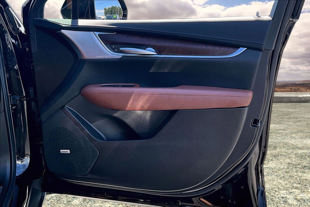 Certified 2025 Cadillac XT5 Premium Luxury FWD image 28