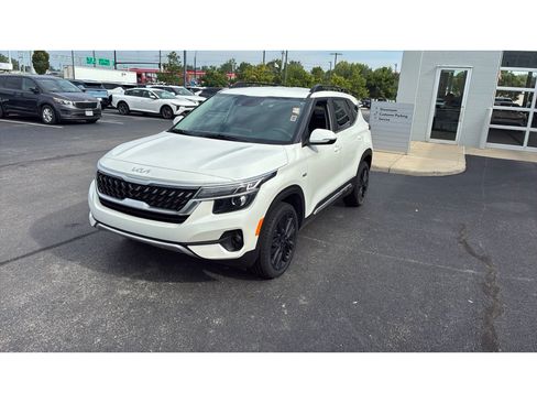 Used 2023 Kia Seltos Nightfall Edition AWD/4WD image 2