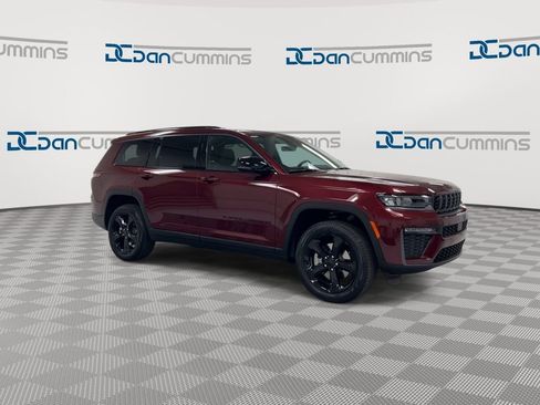 New 2026 Jeep Grand Cherokee L Limited w/ Limited Altitude Package AWD/4WD image 2