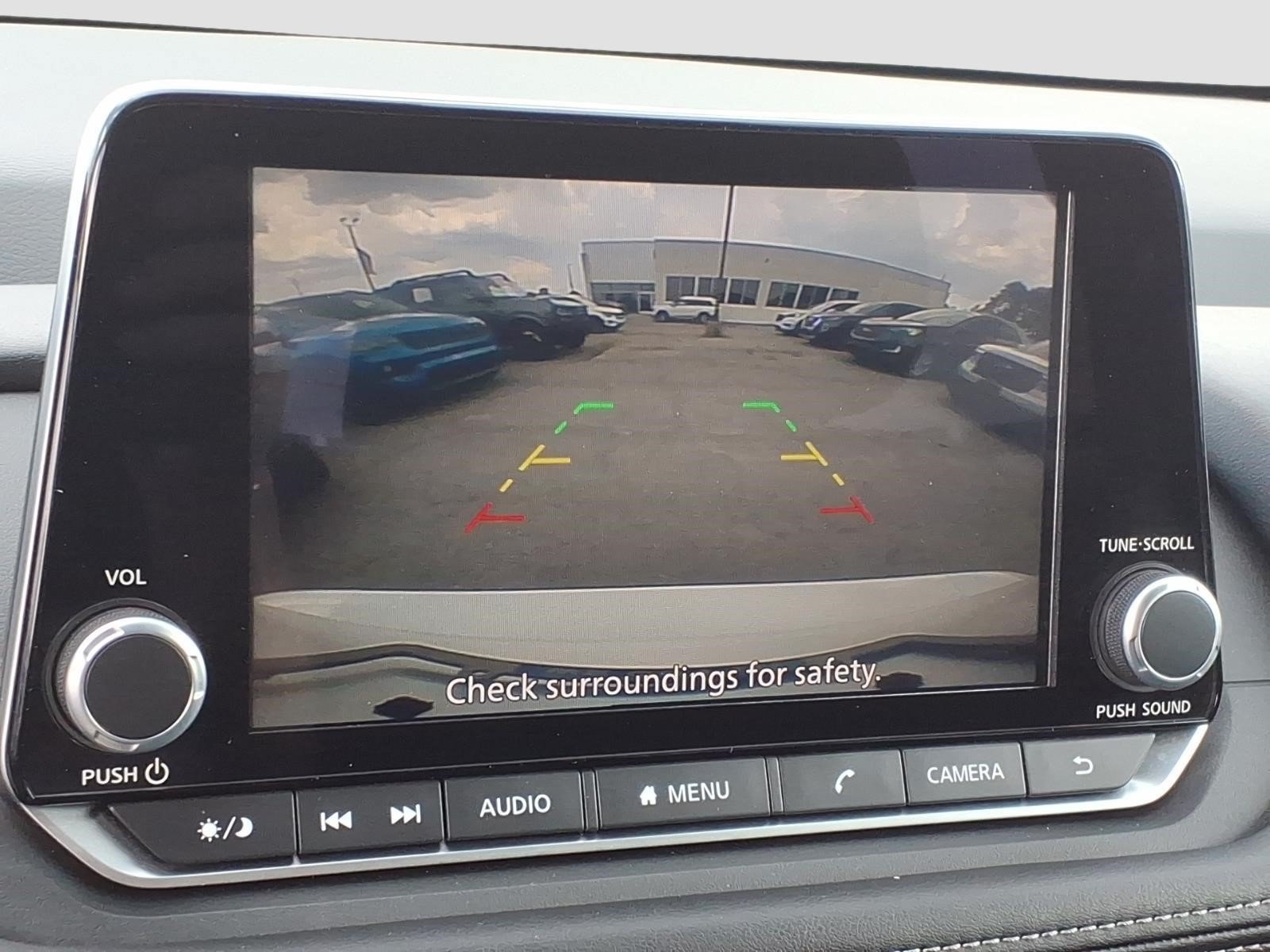 Used 2026 Nissan Rogue S AWD/4WD image 14