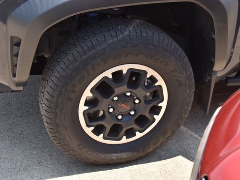 Used 2024 Toyota Tacoma TRD Off-Road AWD/4WD image 13