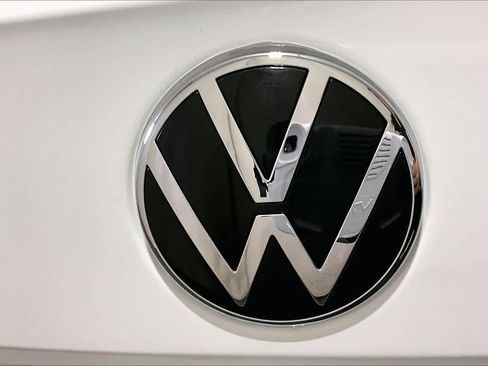 Used 2022 Volkswagen Taos SE AWD/4WD image 31