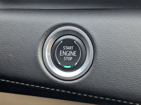 Used 2022 Cadillac Escalade Premium Luxury w/ LPO, Illumination Package image 36