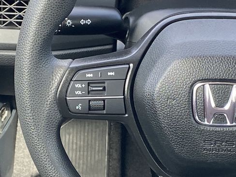 Used 2023 Honda Accord LX image 17
