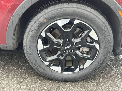 Certified 2025 Kia Sorento S FWD image 29