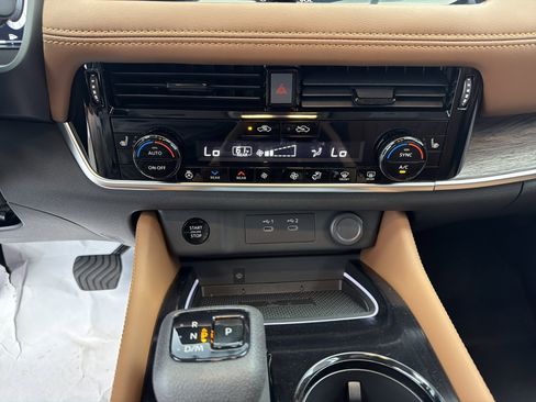 New 2026 Nissan Rogue Platinum AWD/4WD image 10