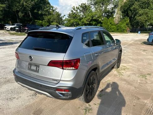 Used 2024 Volkswagen Taos SEL AWD/4WD image 4
