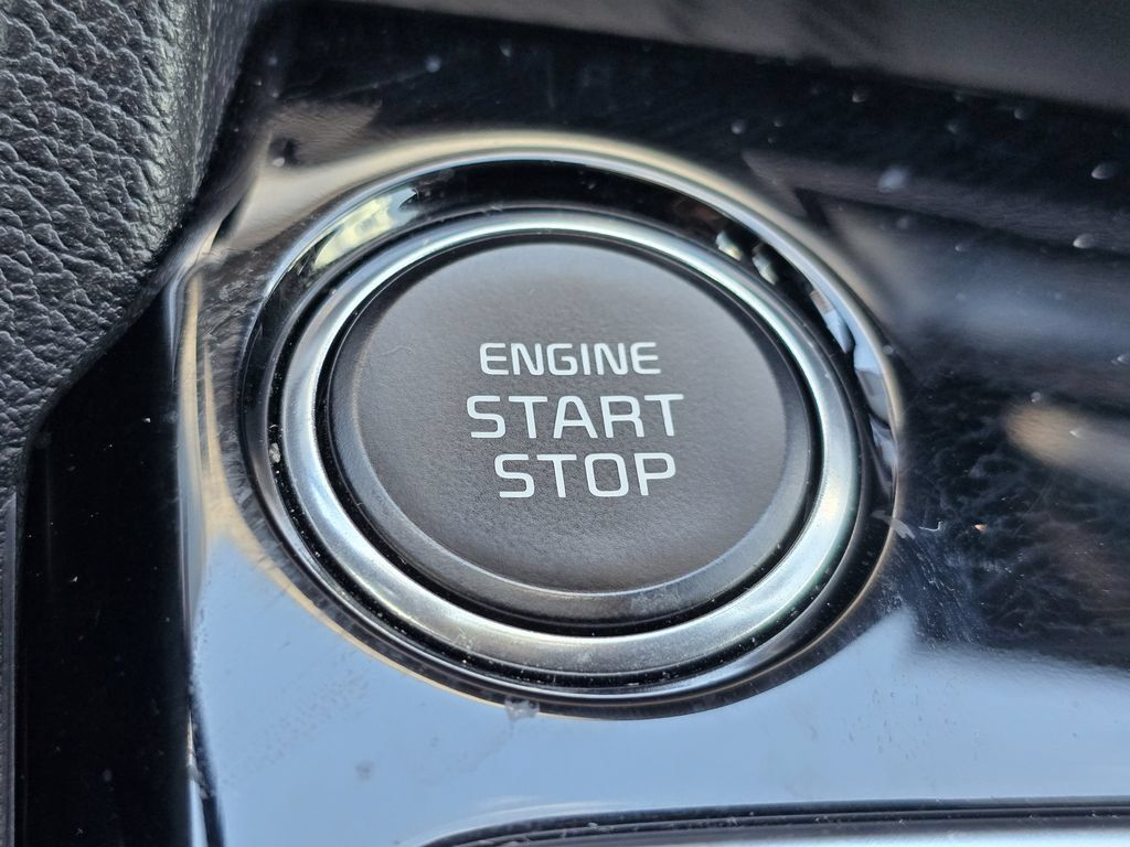 Certified 2025 Kia Sportage EX FWD image 37