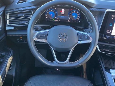 Certified 2025 Volkswagen Atlas Cross Sport SEL image 6