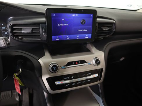 Used 2021 Ford Explorer 2WD w/ Class III Trailer Tow Package image 5