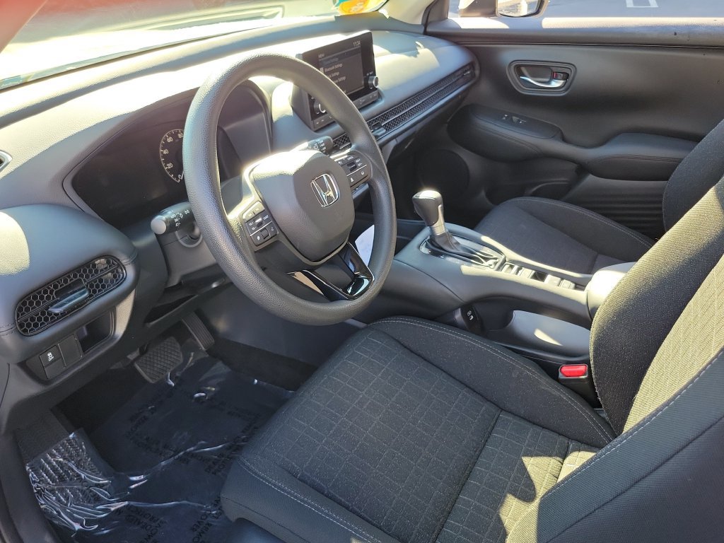 Certified 2025 Honda HR-V LX image 18
