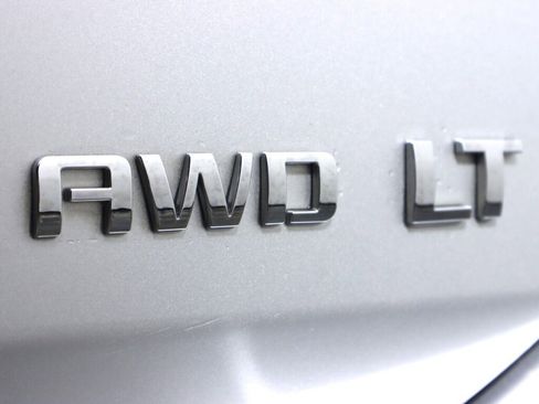 Used 2021 Chevrolet Equinox LT image 32