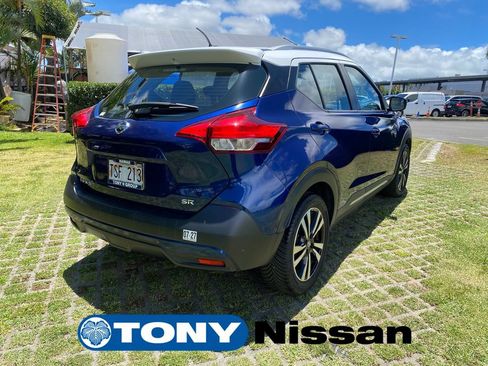 Used 2018 Nissan Kicks SR FWD image 7