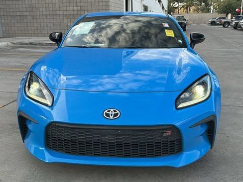 Used 2022 Toyota GR86 RWD image 2