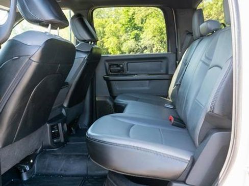 Used 2024 RAM 2500 Tradesman w/ Chrome Appearance Group AWD/4WD image 11