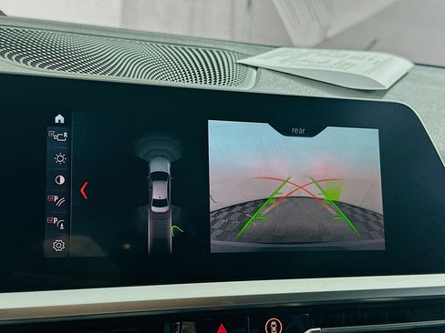 Used 2020 BMW 330i xDrive Sedan w/ Driving Assistance Package image 23