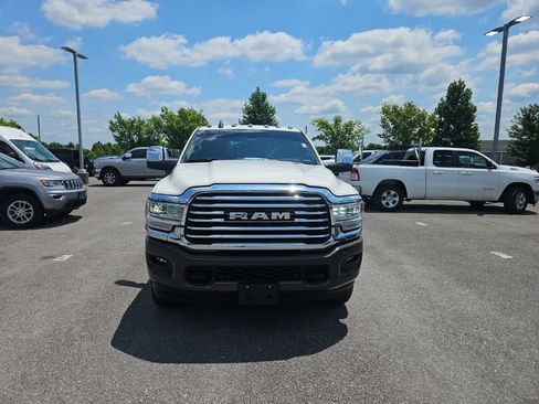 Used 2024 RAM 2500 Limited w/ Towing Technology Group AWD/4WD image 2