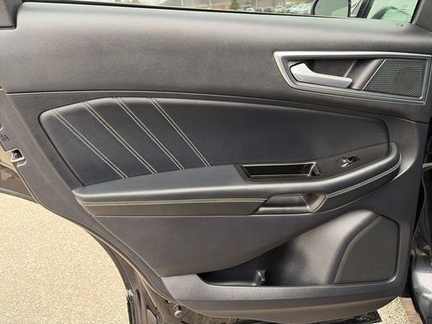 Used 2019 Ford Edge ST w/ Convenience Package image 28