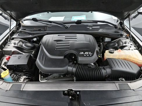 Used 2022 Dodge Challenger GT AWD/4WD image 33