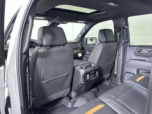 New 2026 GMC Sierra 1500 AT4 w/ AT4 Premium Package AWD/4WD image 23