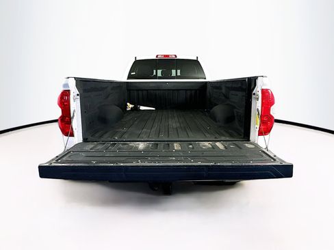 Used 2018 Toyota Tundra SR5 w/ SR5 Upgrade Package image 27