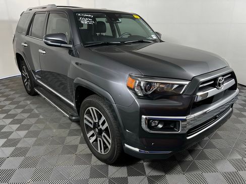Used 2022 Toyota 4Runner Limited AWD/4WD image 3
