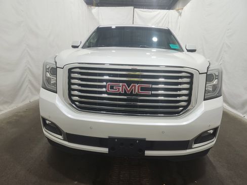 Used 2018 GMC Yukon SLT w/ Premium Edition image 8