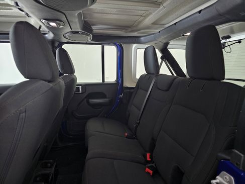 Used 2018 Jeep Wrangler Unlimited Sport S image 15