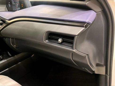 Used 2022 Lexus UX 200 w/ Accessory Package (Z1) FWD image 17