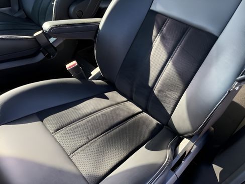 Used 2018 Dodge Grand Caravan SXT FWD image 29