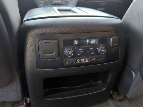 Used 2015 GMC Yukon Denali w/ Touring Package image 29