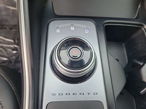 Used 2022 Kia Sorento S FWD image 34